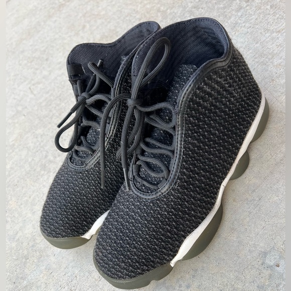 Air Jordan Future - Picture 2 of 5